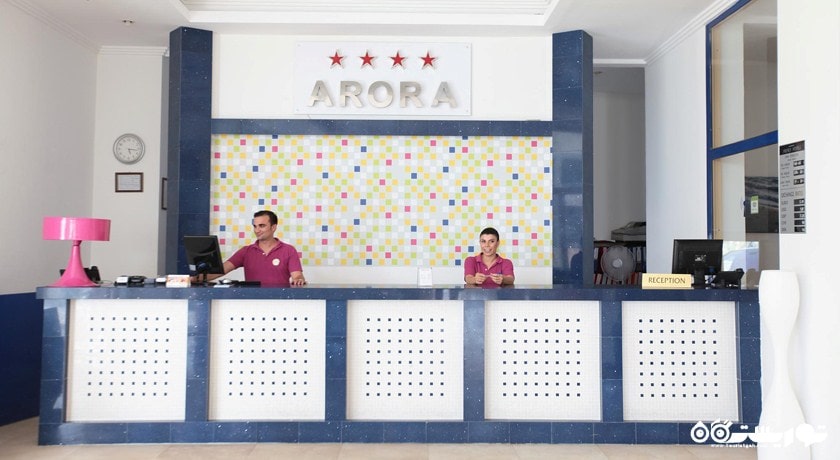 نمایی از میز پذیرش هتل